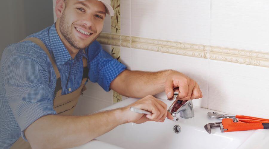 Handle or spout repair in Clarksburg, MO